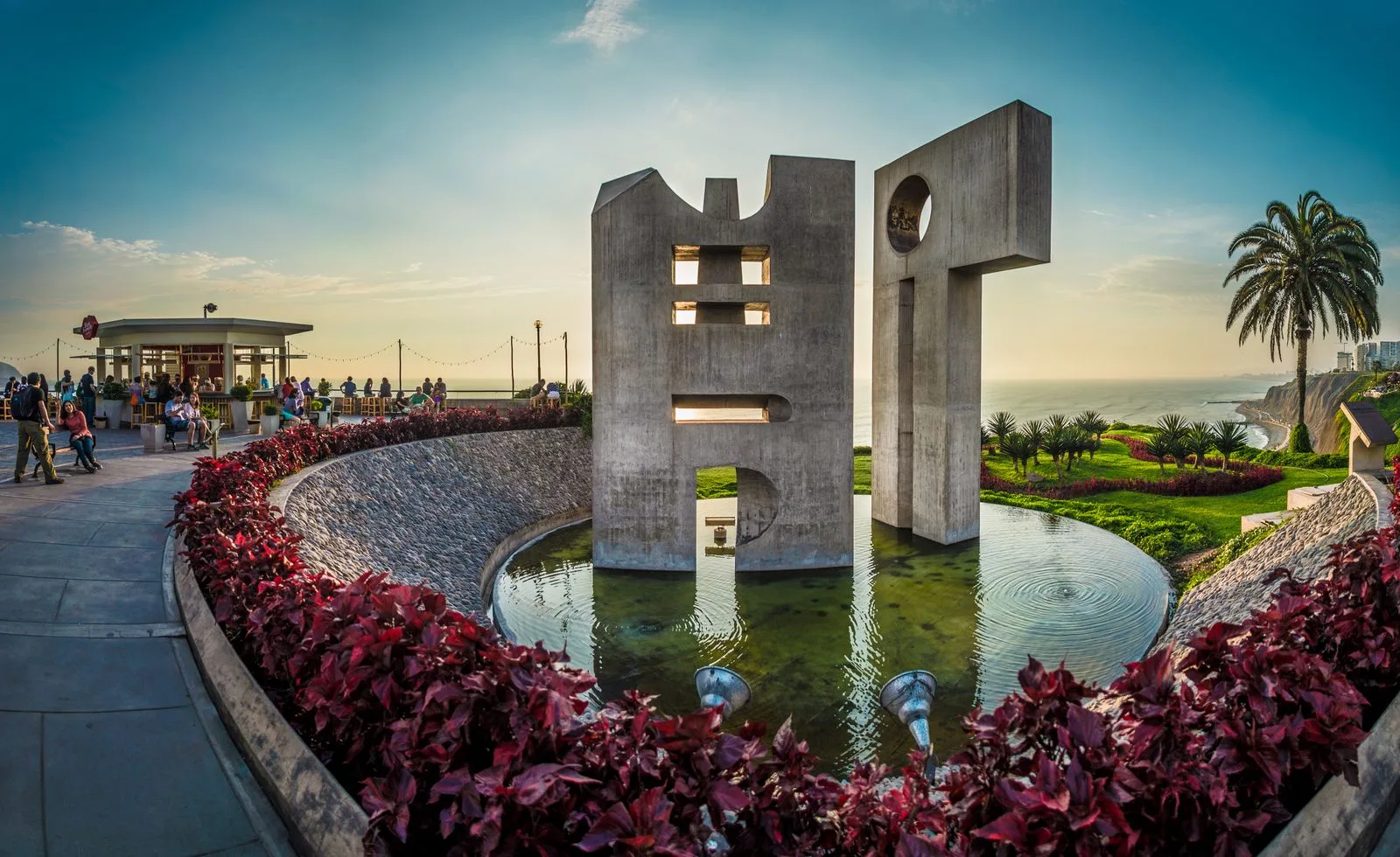 Coastal public art in Miraflores